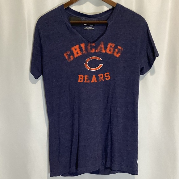 1255.Women’s Chicago Bears Blue Cotton T-Shirt EUC Size Large - Picture 1 of 3